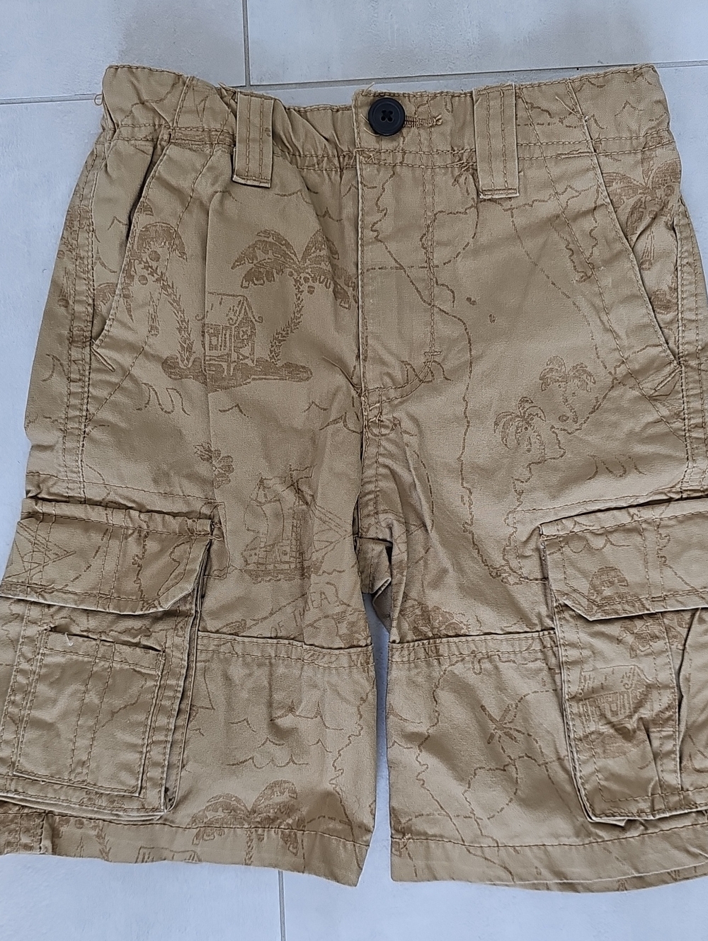 Cherokee Khaki Tan Cargo Shorts w/ Subtle Island Map Print Boys Sz 5
